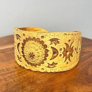 Vintage Hand-Tooled Leather Floral Cuff Bracelet – Boho Hippie Wrist Cuff